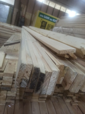 Продаем наличник строганный 2-х сторонний (хвоя) 12,5х60х3000 в Ижевске по доступным ценам.