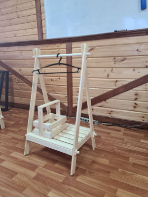 Продаем вешалка монтессори напольная детская с обувницей (хвоя) 400х500х1000 в Ижевске по доступным ценам.